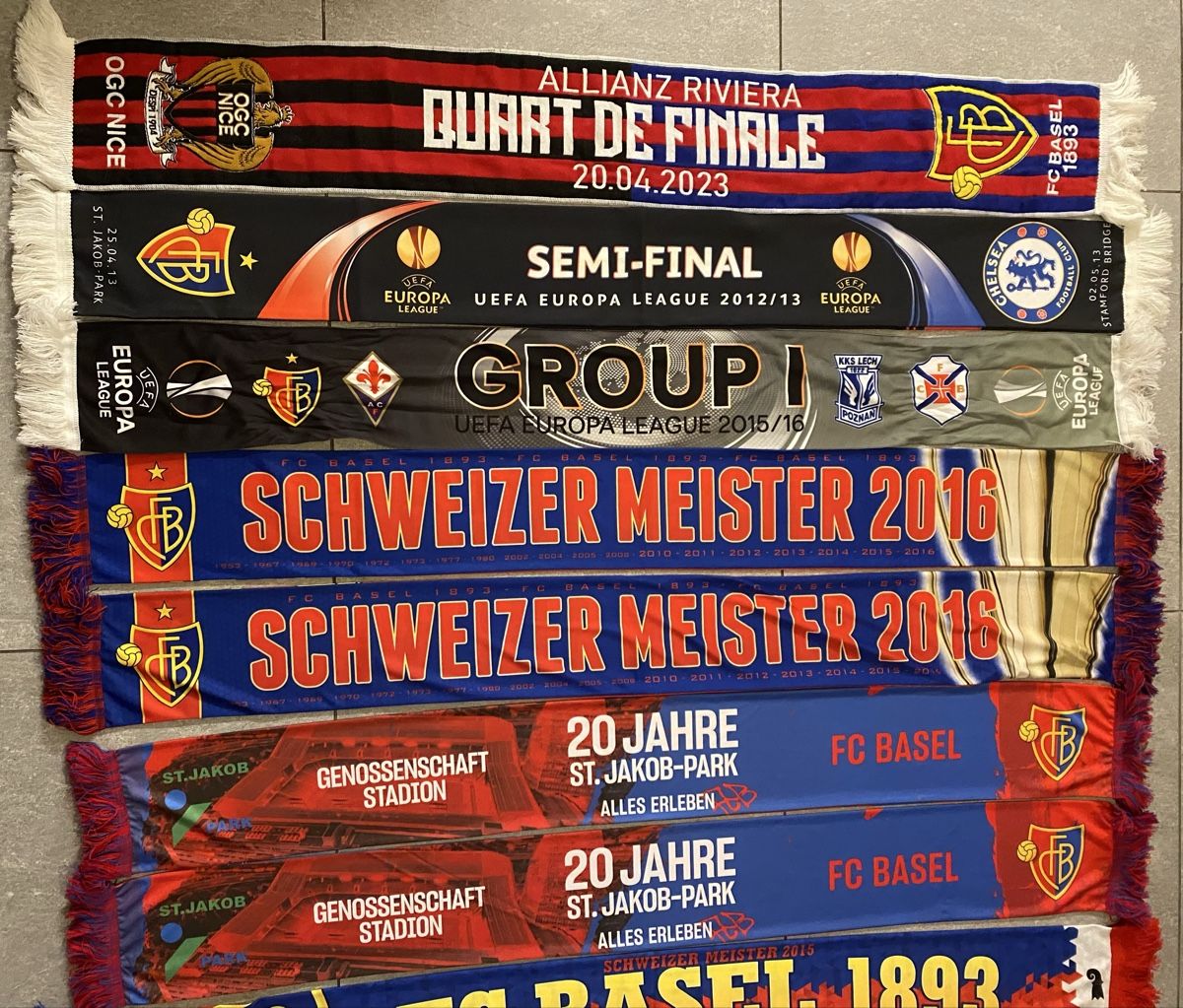 FC Bâle Foulards & écharpes: FC Basel Schals  – Neuf (Voir description) à Allschwil par Deal_Tiger99 3