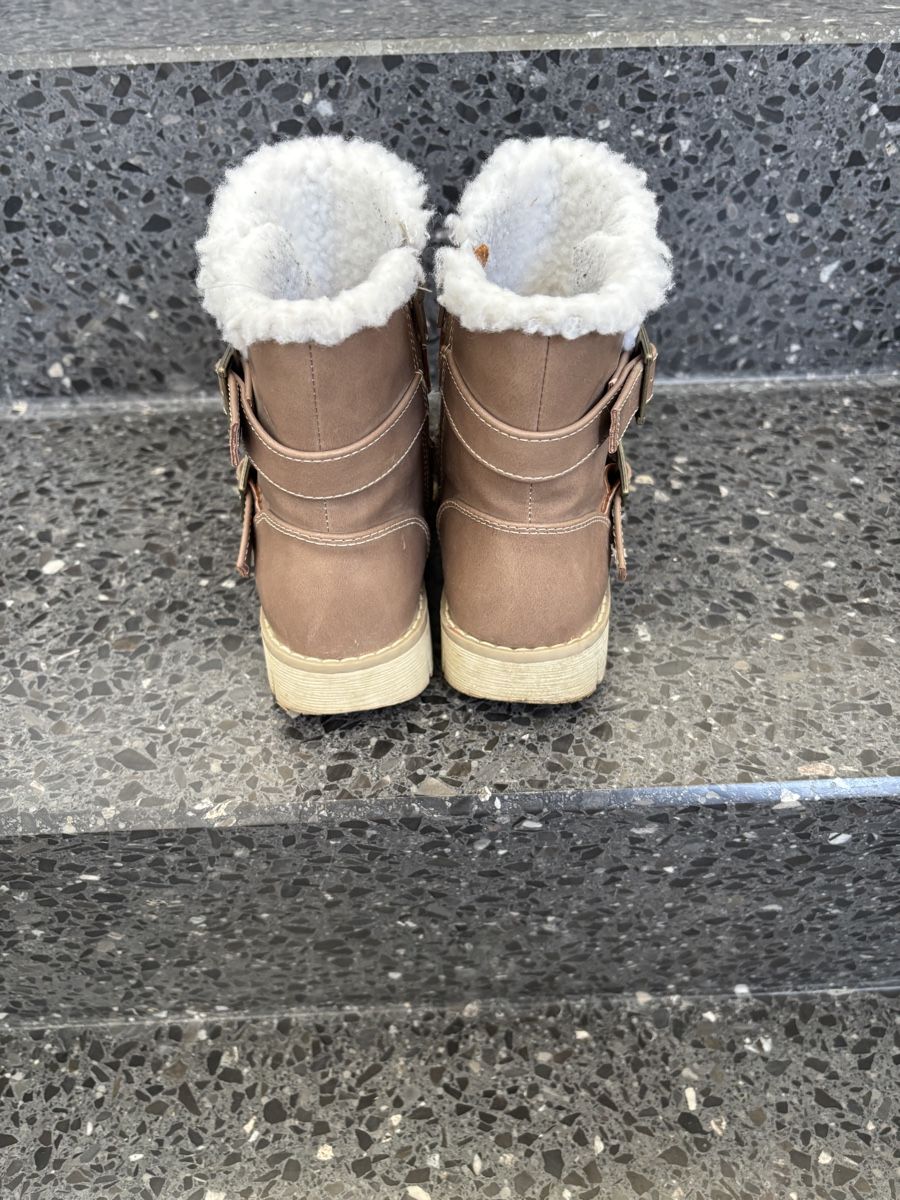 Schuhe für Mädchen: Winter Stiefel Gr.28 – Gebraucht aus Wangen an der Aare von Semadeni13 1