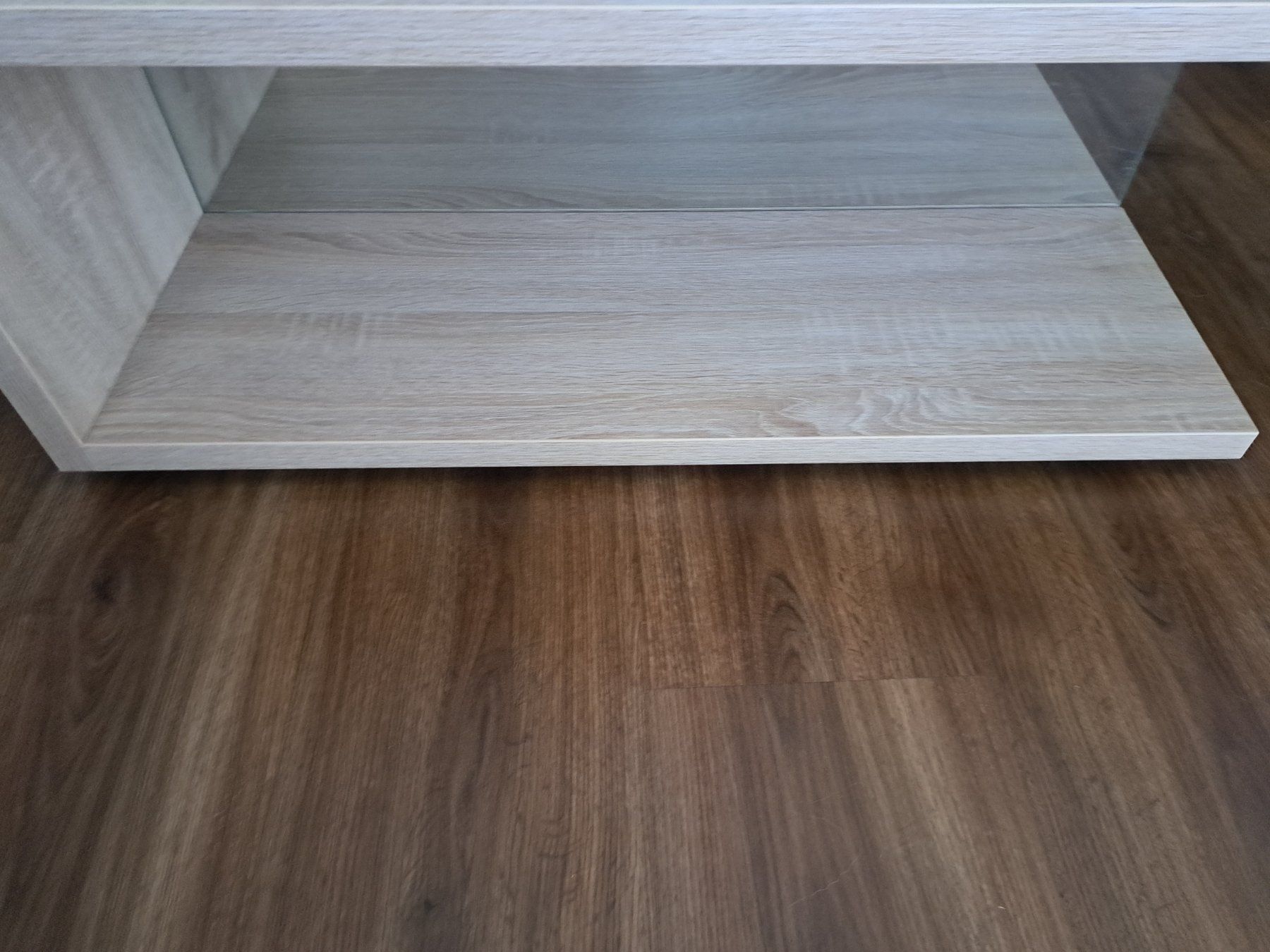 Tavoli: Moderner Couchtisch in heller Eiche-Optik mit Glas-Element – Usato da Niederbuchsiten venduto da lis_b9gc 5