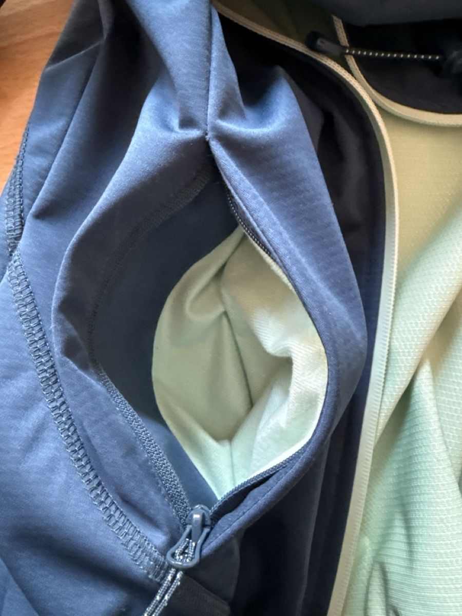 46 Nord Giacche: Softshelljacke 46 Nord Gr. 40 – Nuovo (secondo la descrizione) da Niederhasli venduto da Nick95 4