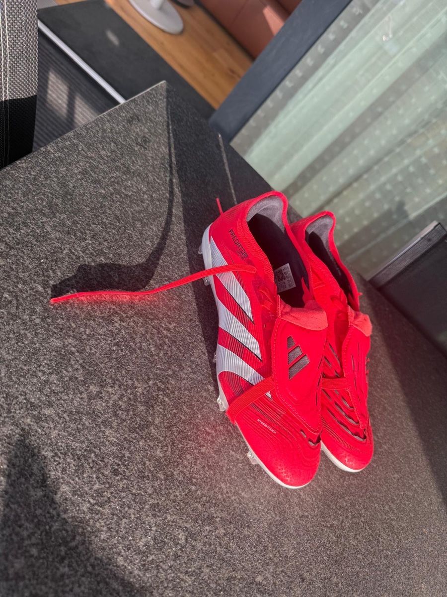 Adidas Herrenschuhe: Fussballschuh Adidas Predator – Neu (gemäss Beschreibung) aus Spiez von Thombaumann 1