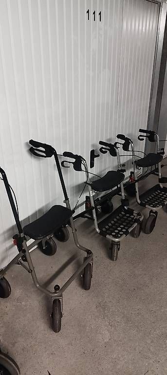 Ausili per la deambulazione: déambulateur / rollator – Usato da nyon venduto da mka_bn7r 1
