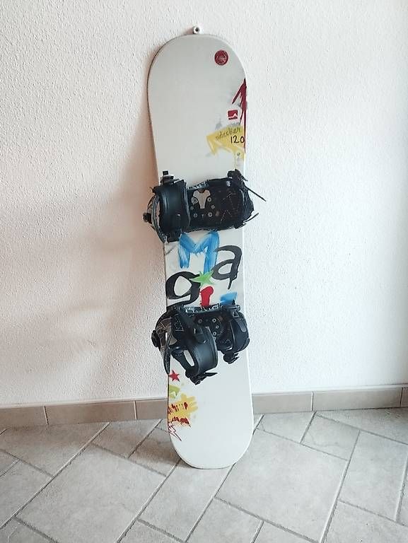 Board: Snowboard enfant 120cm – Usato da Cudrefin venduto da Titanium01