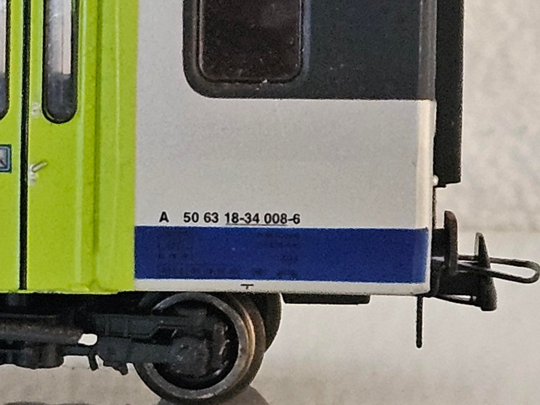 Liliput Modellini di ferrovie: Liliput BLS EW III - A / 1.Klasse – Usato da Ins venduto da oebb1044 4