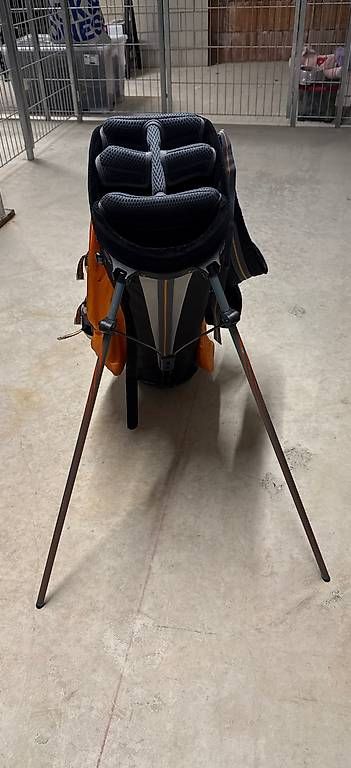 Nike Borse: Nike Golfbag – Usato da Bischofszell venduto da Nenga 2