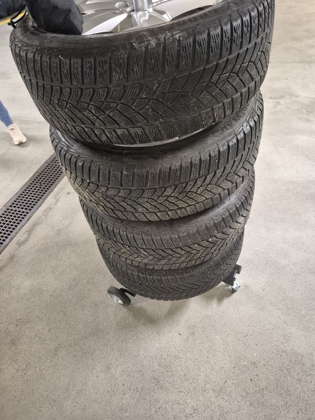 Pneumatici & Ruote complete: Original Audi Q2 Winterräder 17 Zoll – Usato da Muttenz venduto da Ramonsch1992 2