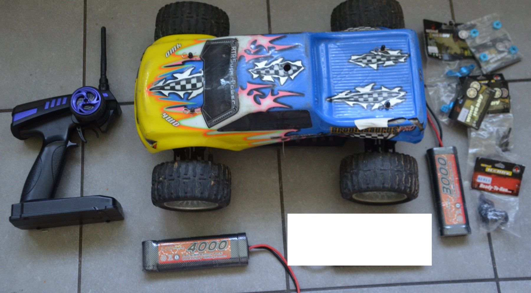 Modellismo RC: Brontosaurus Pro RC Monster Truck / voiture télécommandé – Usato da Collonges venduto da arashee 1