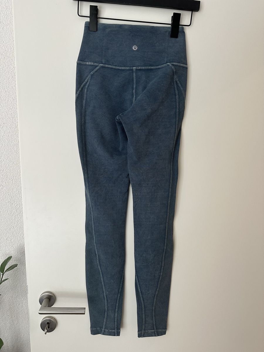 Lululemon Leggings: lululemon leggings size 2/eu34 – Nuovo (secondo la descrizione) da bözberg venduto da amy_7wz8 2
