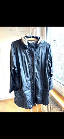AVOCA Raincoat, Size 3, Stylish Spring Weather Coat! 50