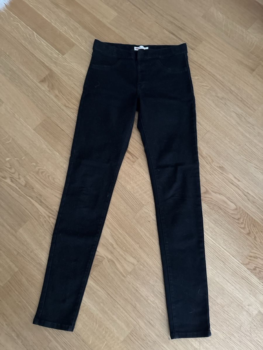 Levi's Pantalons: Levi's Pull-on Jegging schwarz 164 cm – Neuf (Voir description) à Zürich par szityu