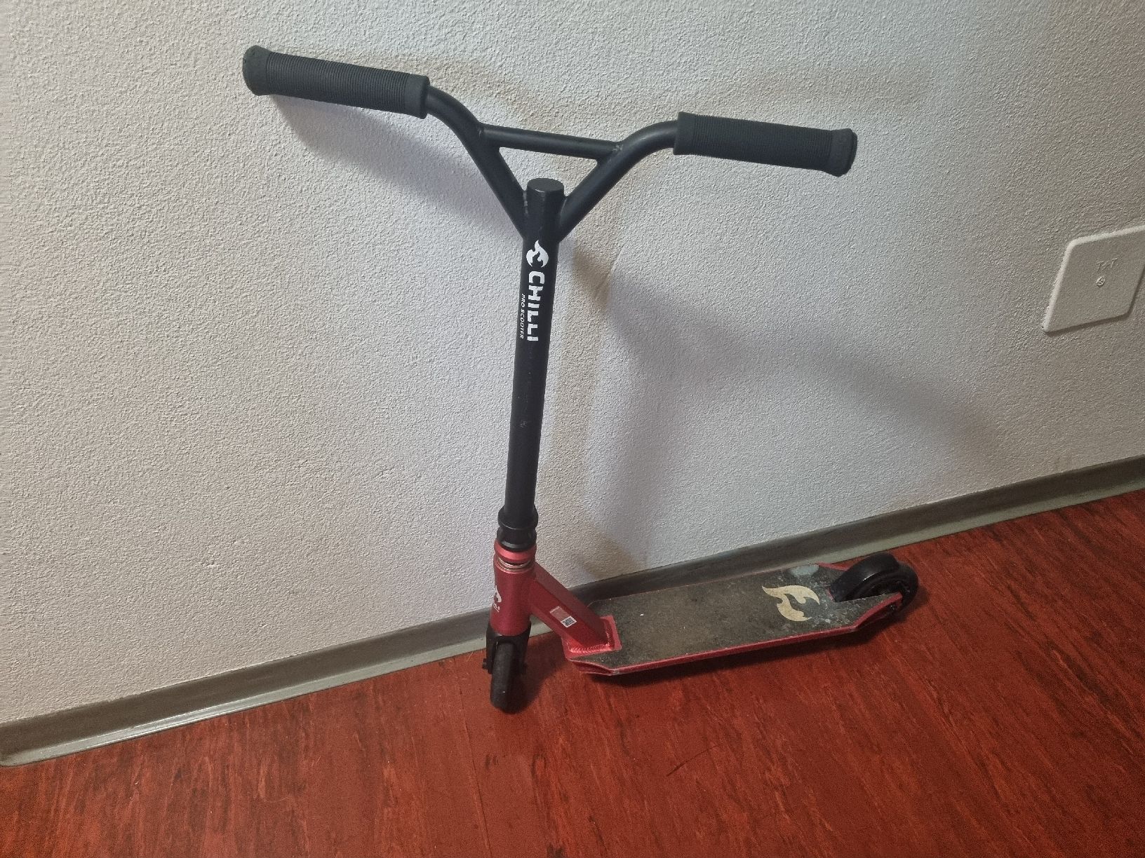Chilli Kickboard: Trotinette Chilli 3000 avec Casque taille S – D'occasion à Châtelaine par jul_66kt 6