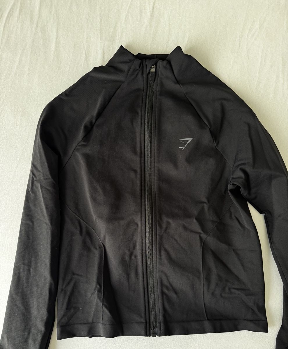 Gymshark Giacche: Gymshark Soft Sculp Jacke S schwarz – Usato da Winterthur venduto da vic_1256 1