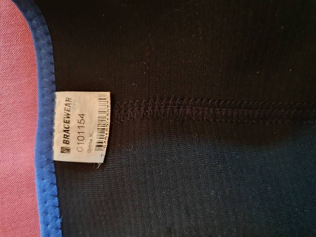 Schutz & Schoner: Kneeorthese/ Knieschiene – Gebraucht aus calpiogna von liesbeth12 2