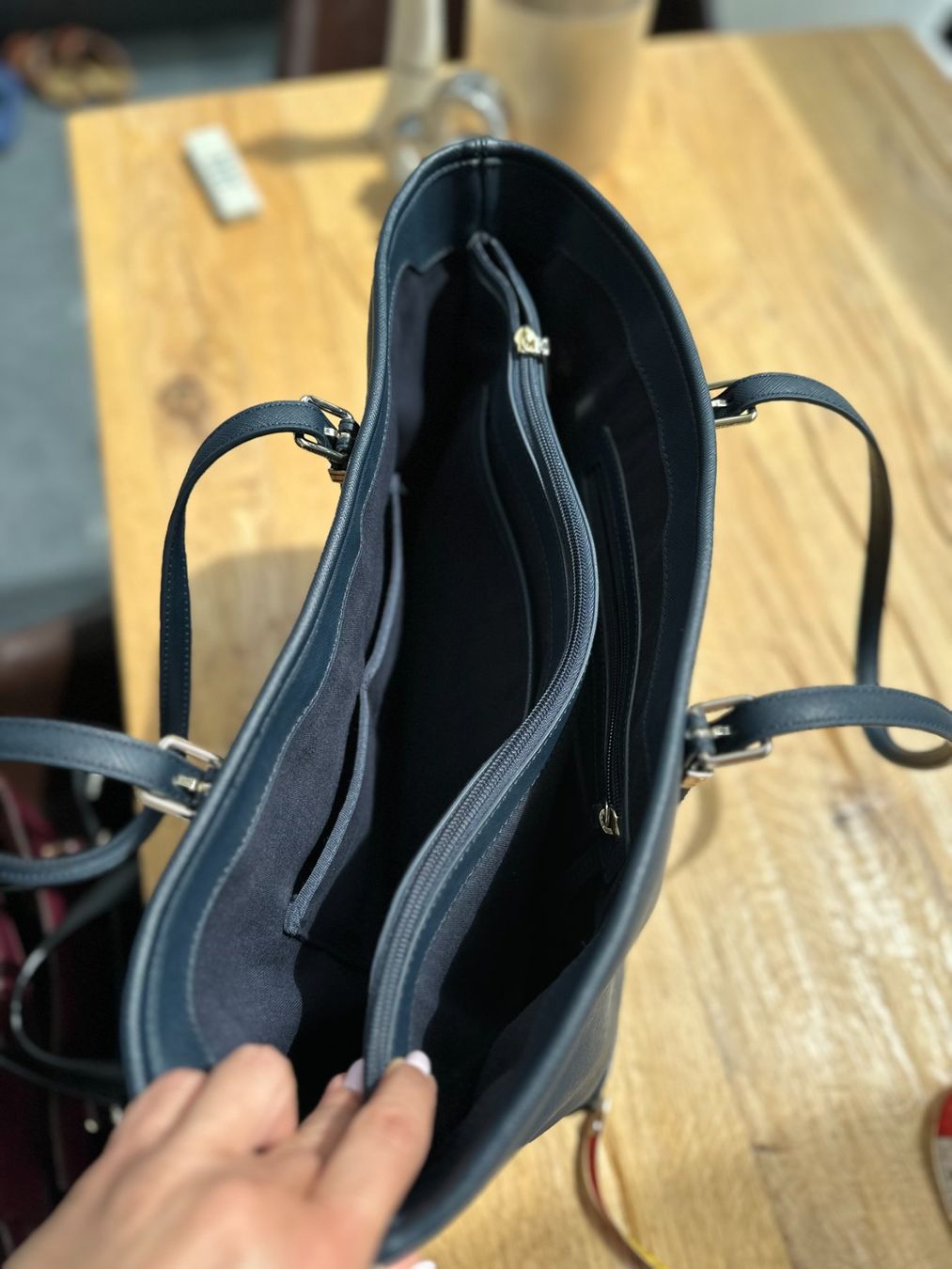 Tommy Hilfiger Taschen für Damen: Tommy Hilfiger Tasche / Shopper dunkelblau – Gebraucht aus Hohenrain von murmelinchen25 2