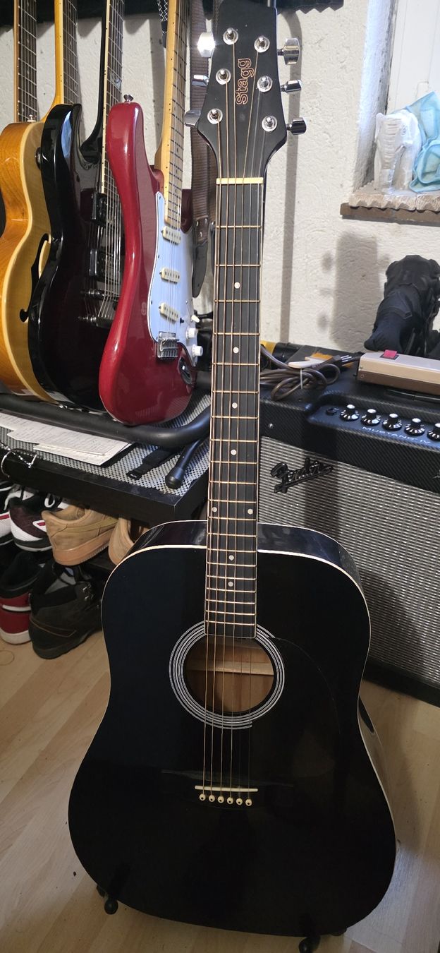 Strumenti musicali: Handmade acoustic guitar Stagg – Difettoso da Chur venduto da ACE18