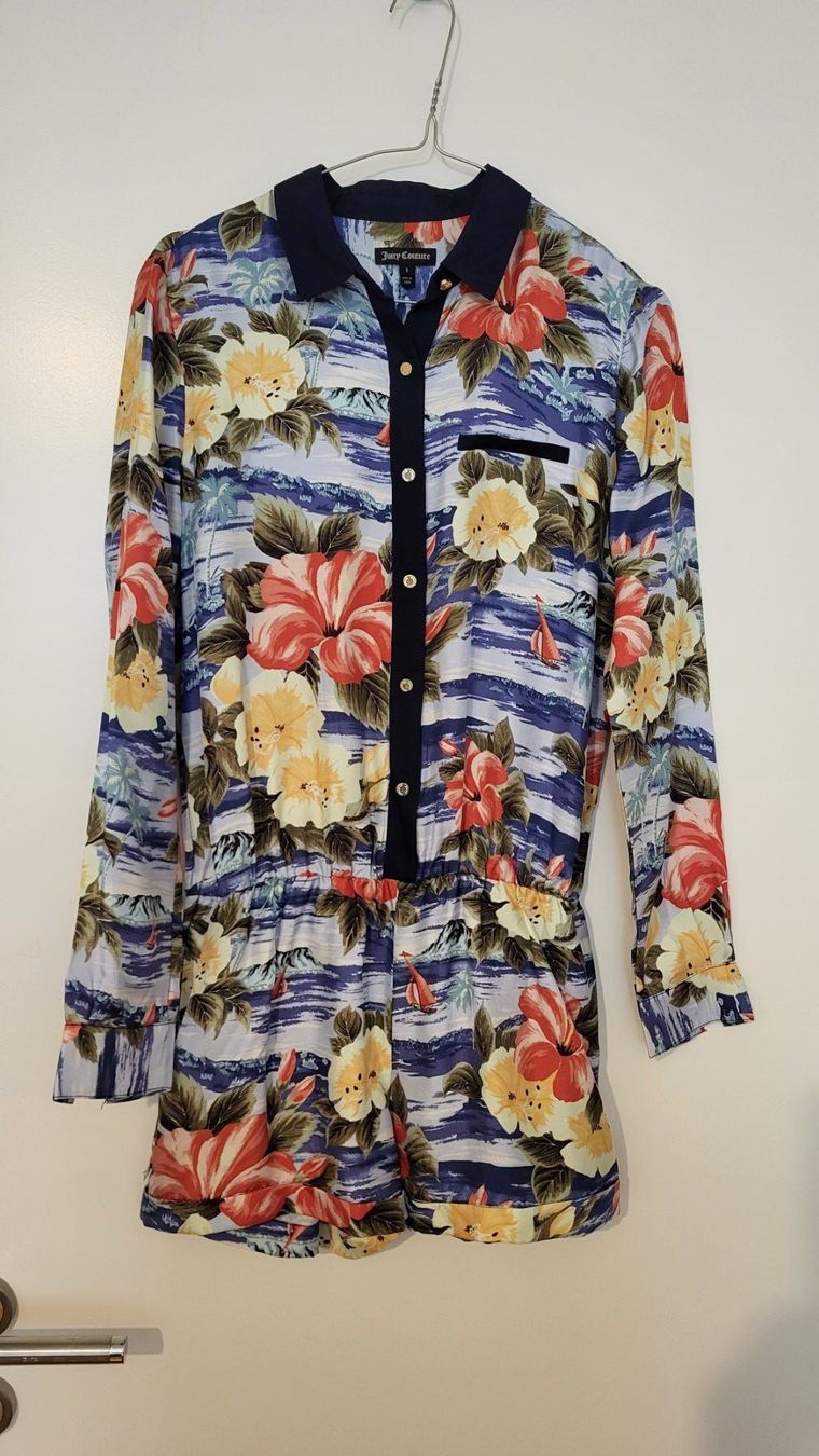 Schallplatten: Short Onesie "juicy Couture" ,   S ,flowery pattern – Gebraucht aus Genève von gkh_yx7b