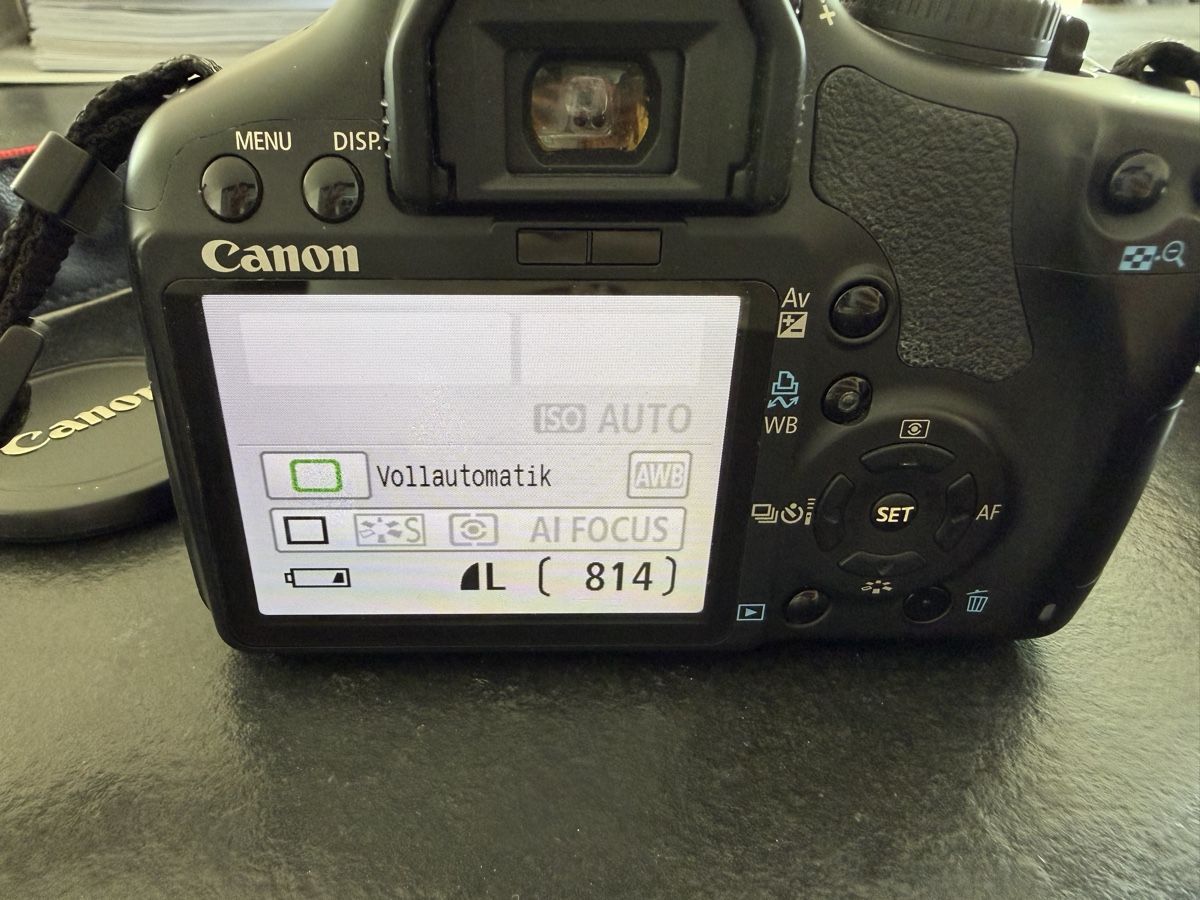 Canon Fotocamera: Canon EOS 450D mit 18-55mm Objektiv, inkl. Tasche und Filter – Usato da Heerbrugg venduto da SH_R 5