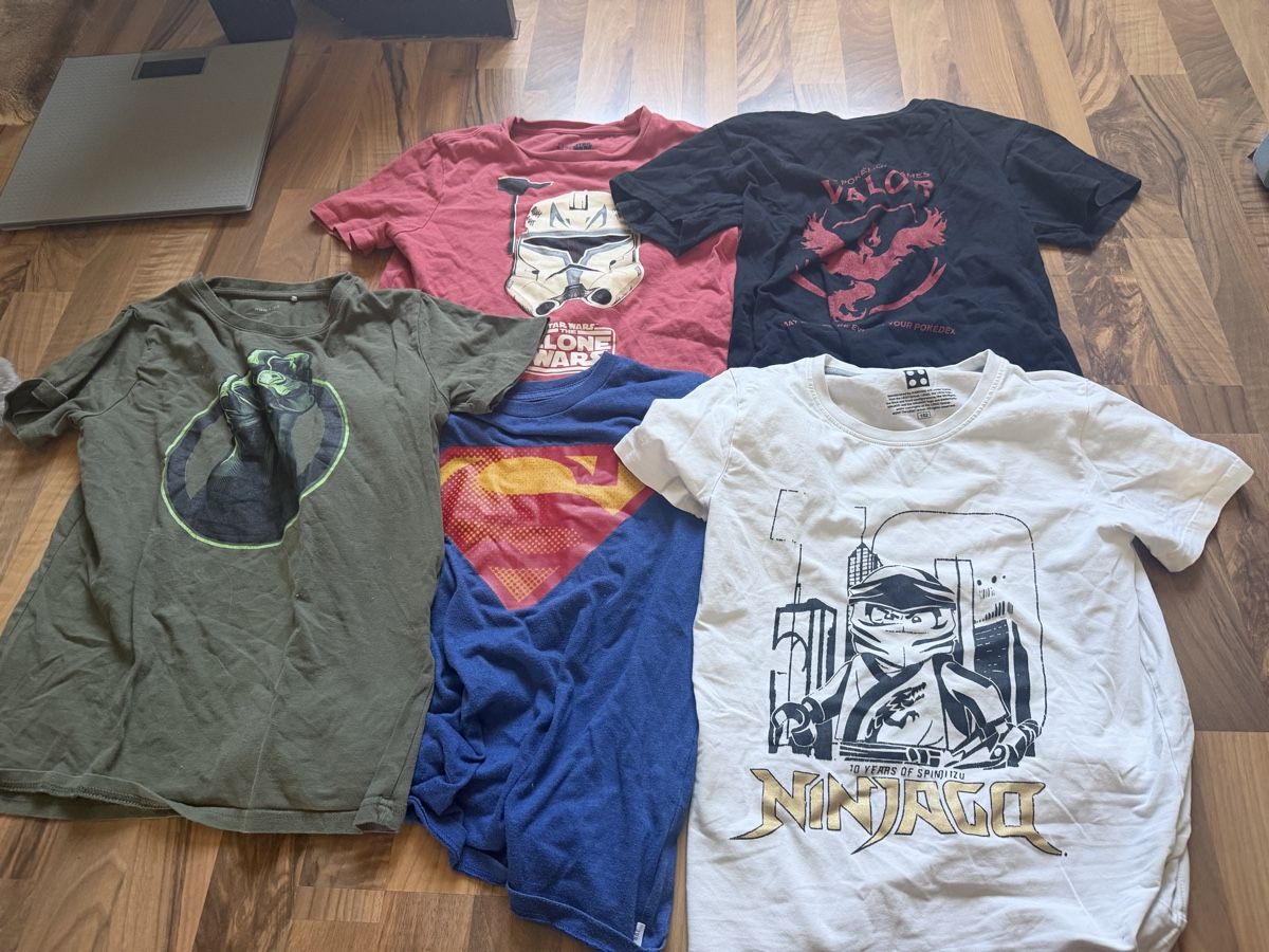 Lotti & Set di vestiti: Superhero Tshirt bundle: top qualität – Usato da Lenzburg venduto da Stone07 2