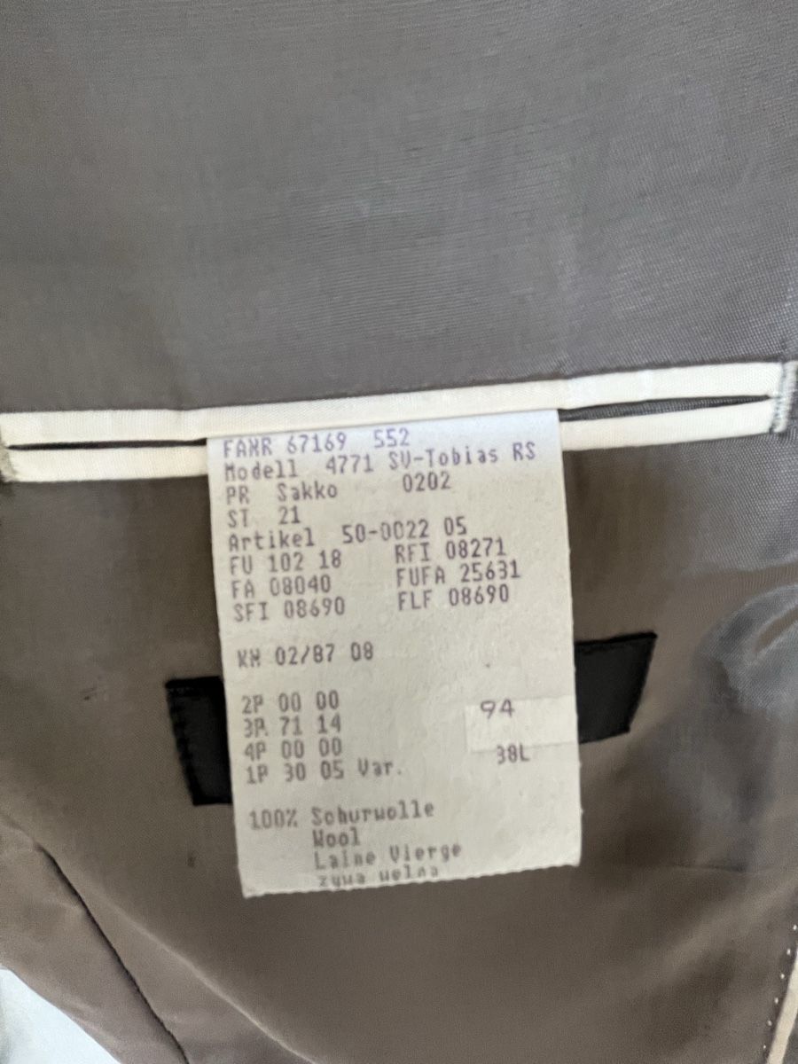 Anzüge, Sport- & Funktionsanzüge: Graues Sakko Grösse 38L – Gebraucht aus Aarburg von Barnetta07 1