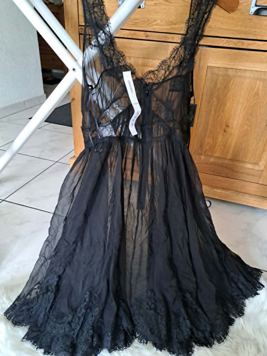 Dolce & Gabbana Vestiti: Dolce & Gabbana Spitzengefranter Kleid – Usato da Saas Grund venduto da IvanaXY 1
