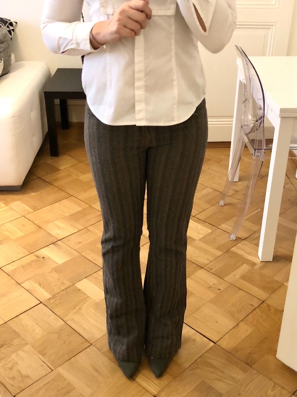 Kenzo Pantaloni: Pantalon KENZO, S-M, kaki – Usato da Carouge GE venduto da Emilynette 1