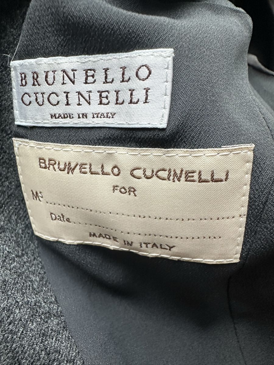 Brunello Cucinelli Giacche: Brunello Cucinelli grey flannel blazer - IT44 - never worn – Nuovo (secondo la descrizione) da Langnau am Albis venduto da bar_ml6k 4