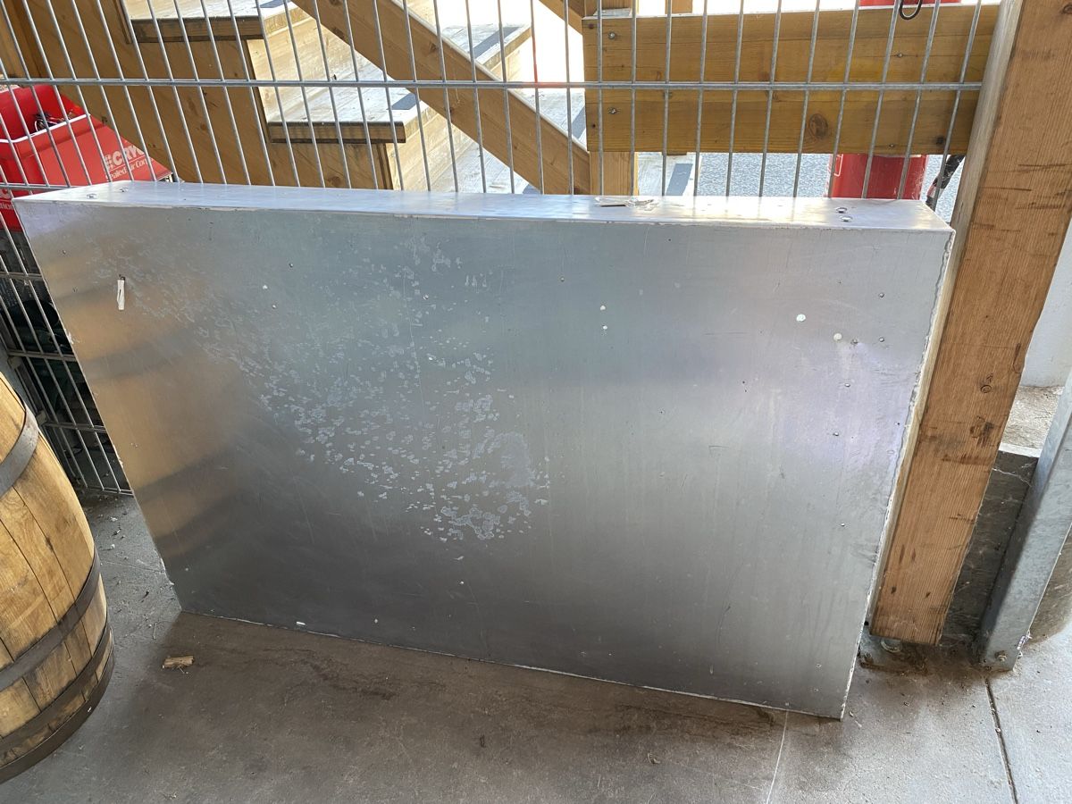 Vitrinen: Vitrinenkasten Metall, Glas – Gebraucht aus Glattbrugg von Pischte.Brockenhaus 5