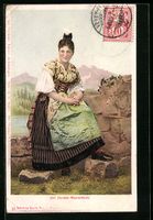 Frau in Tracht aus Uri (Unter-Reussthal)