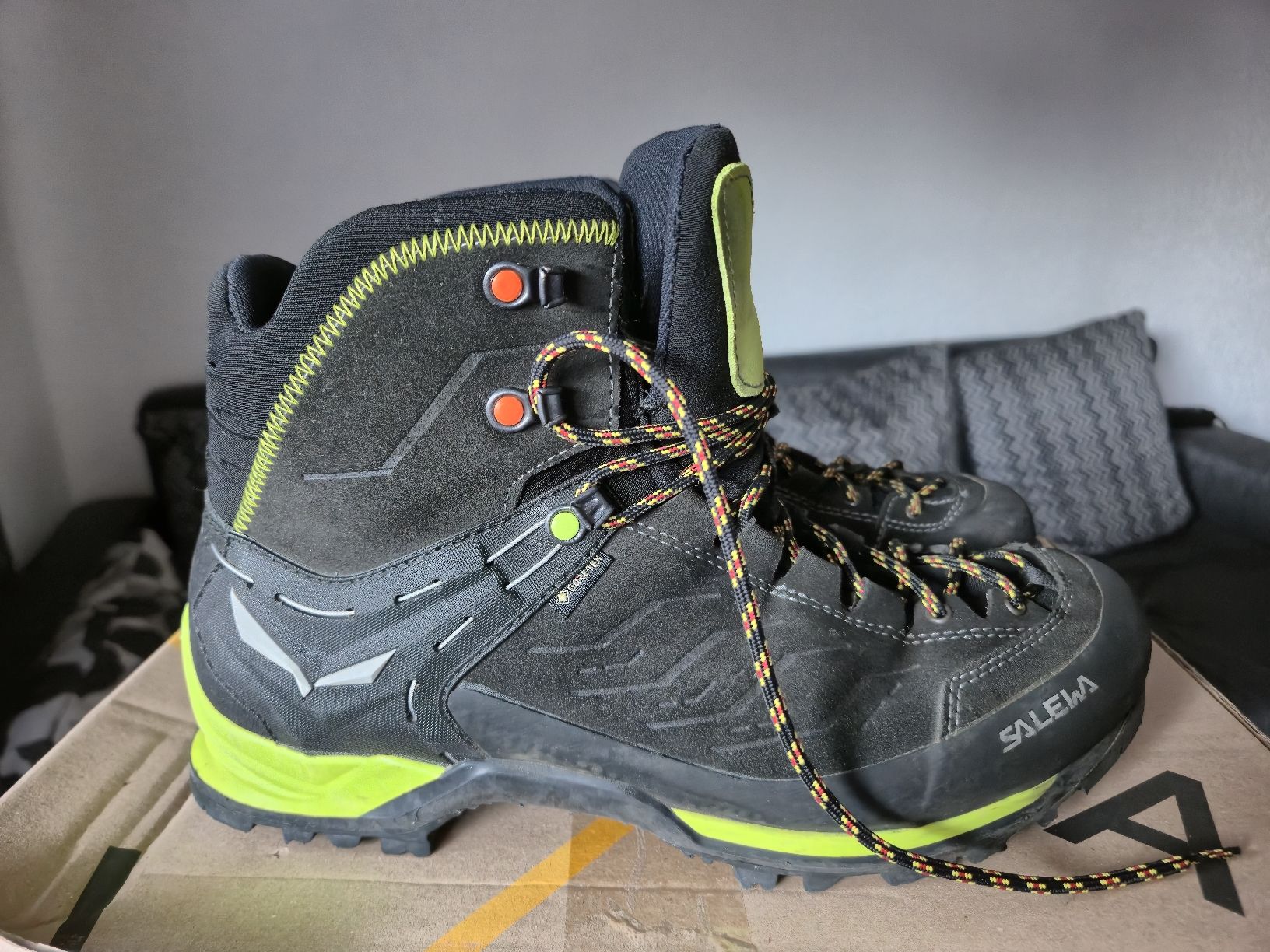 Salewa Herrenschuhe: Wanderschuhe von Salewa in der Grösse 44 – Gebraucht aus Wittenbach von tsc_5tyv 2
