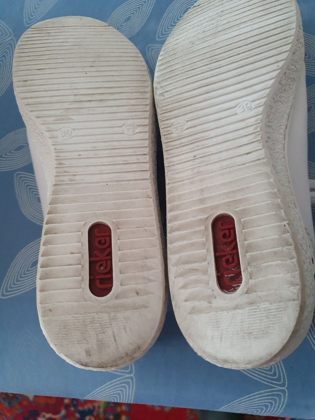Rieker Scarpe da donna: Sneaker Marke Rieker weiss, Grösse 39 – Usato da Volketswil venduto da tilli2 3