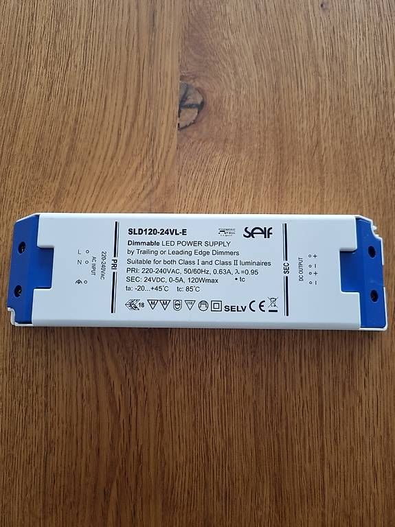 Convertitori: LED Netzteil 120W 24VDC – Usato da Oberlunkhofen venduto da Stroemi1