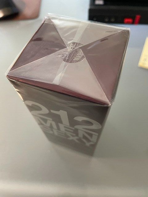 Carolina Herrera Parfums & Eau de Toilette: Original verpacktes Parfüm – Neuf avec emballage d'origine à Meierskappel par Maca0 1