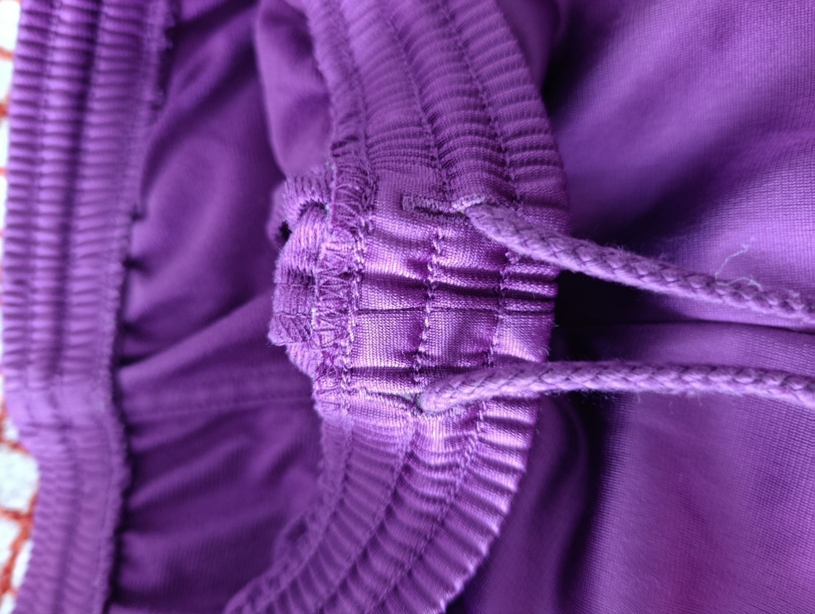 Adidas Hosen: Adidas Trainerhose Gr. S/M farbig – Gebraucht aus Bellach von TORA4 3