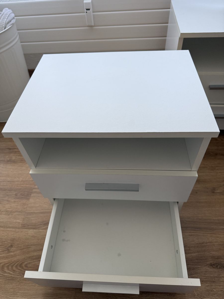 Comodini: 2 Nachttische zu verschenken – Usato da Huttwil venduto da sh4_p9gz 1