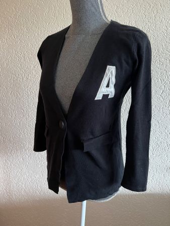 Mädchen Strickjacke Sommer Herbst Gr 158/164 gestickte Buchs