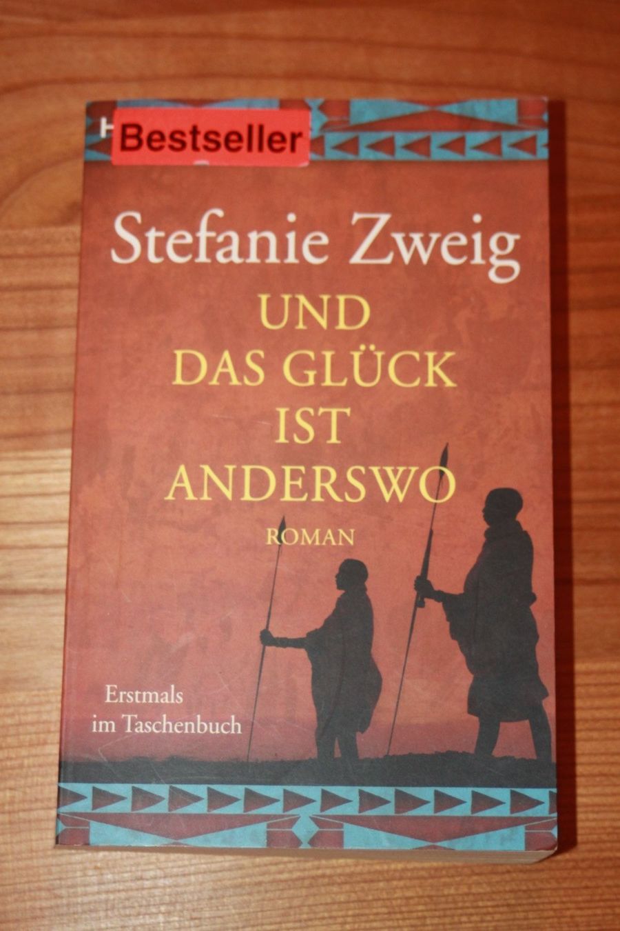 Bücher: Stefanie Zweig: und das Glück ist anderswo – Gebraucht aus Wenslingen von Strick4Alpaca
