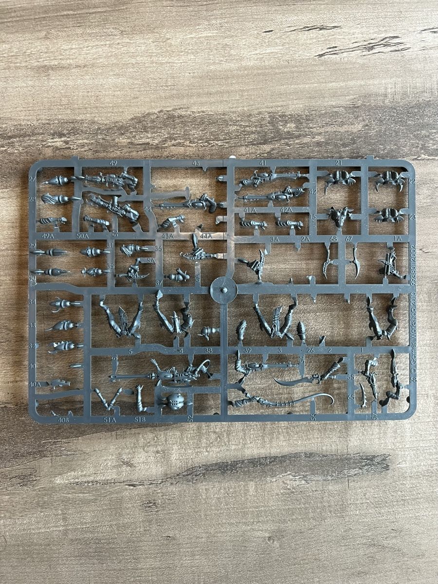 Giochi: Warhammer 40k/Horus Heresy Gussrahmen/Bits Set 12 – Usato da Läufelfingen venduto da stephiesheena 5