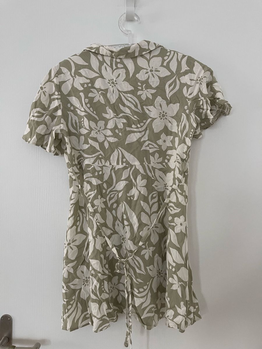 Vestiti: Sommerliches Kleid mit Blumenmuster – Nuovo (secondo la descrizione) da Wetzikon ZH venduto da man_7mn7 3