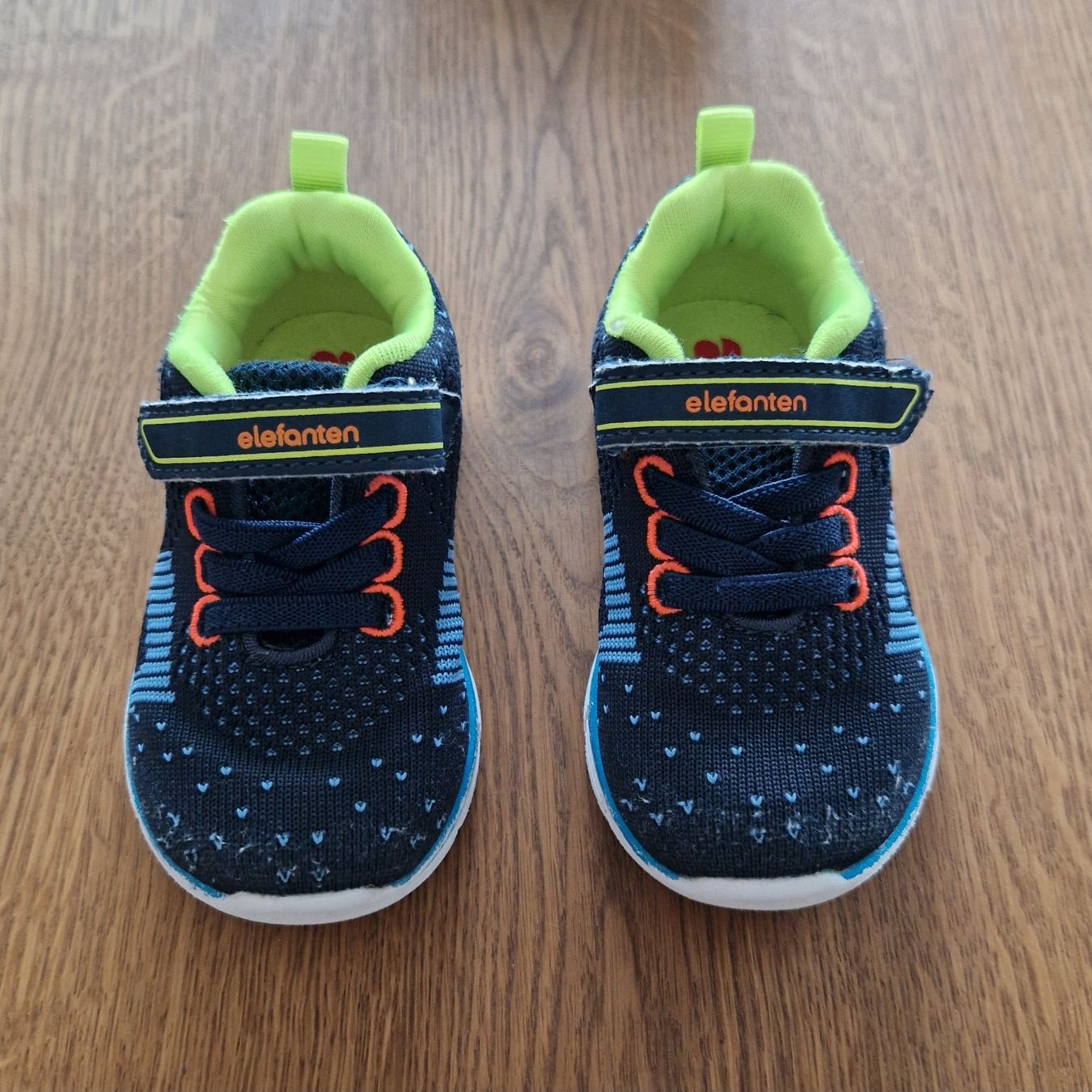 Elefanten Schuhe für Jungen: ***TIAM Sneaker elefanten, Mittel, Gr. 20*** – Gebraucht aus Gattikon von psailer