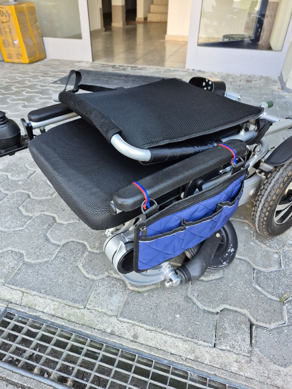Rollstühle: Elektro Rollstuhl zusammen- klappbar. – Gebraucht aus Obernau von Trix50 2