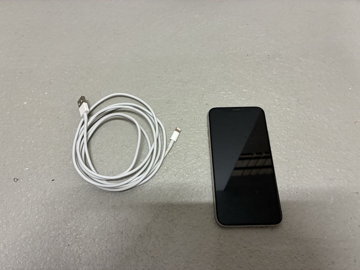 Apple Telefoni cellulari / Smartphones: Apple iPhone X 64GB Weiss – Usato da Bürglen TG venduto da Koni95