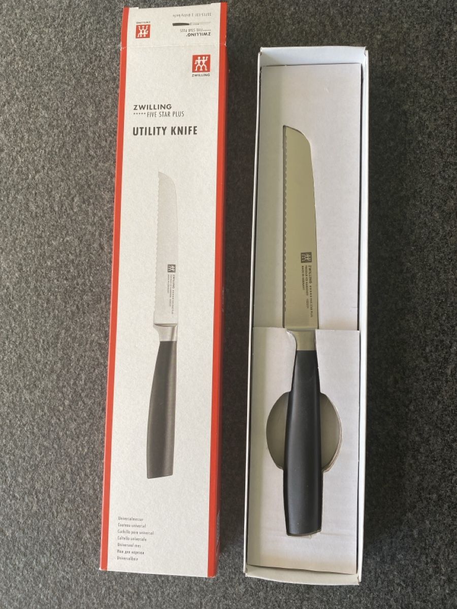 Zwilling Couteaux de cuisine: ZWILLING Universal Messer FIVE STAR PLUS neu mit Box – Neuf avec emballage d'origine à Effretikon par Kiri013