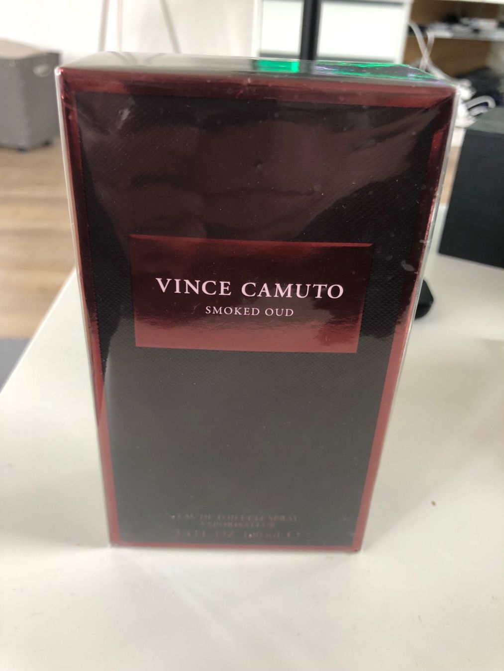 Parfum & Eau de Toilette: Vince Camuto Smoked oud – Neu und originalverpackt aus Herisau von eti92