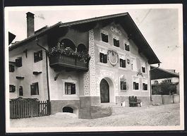 Schuls, Engadinerhaus mit Wandbemalung