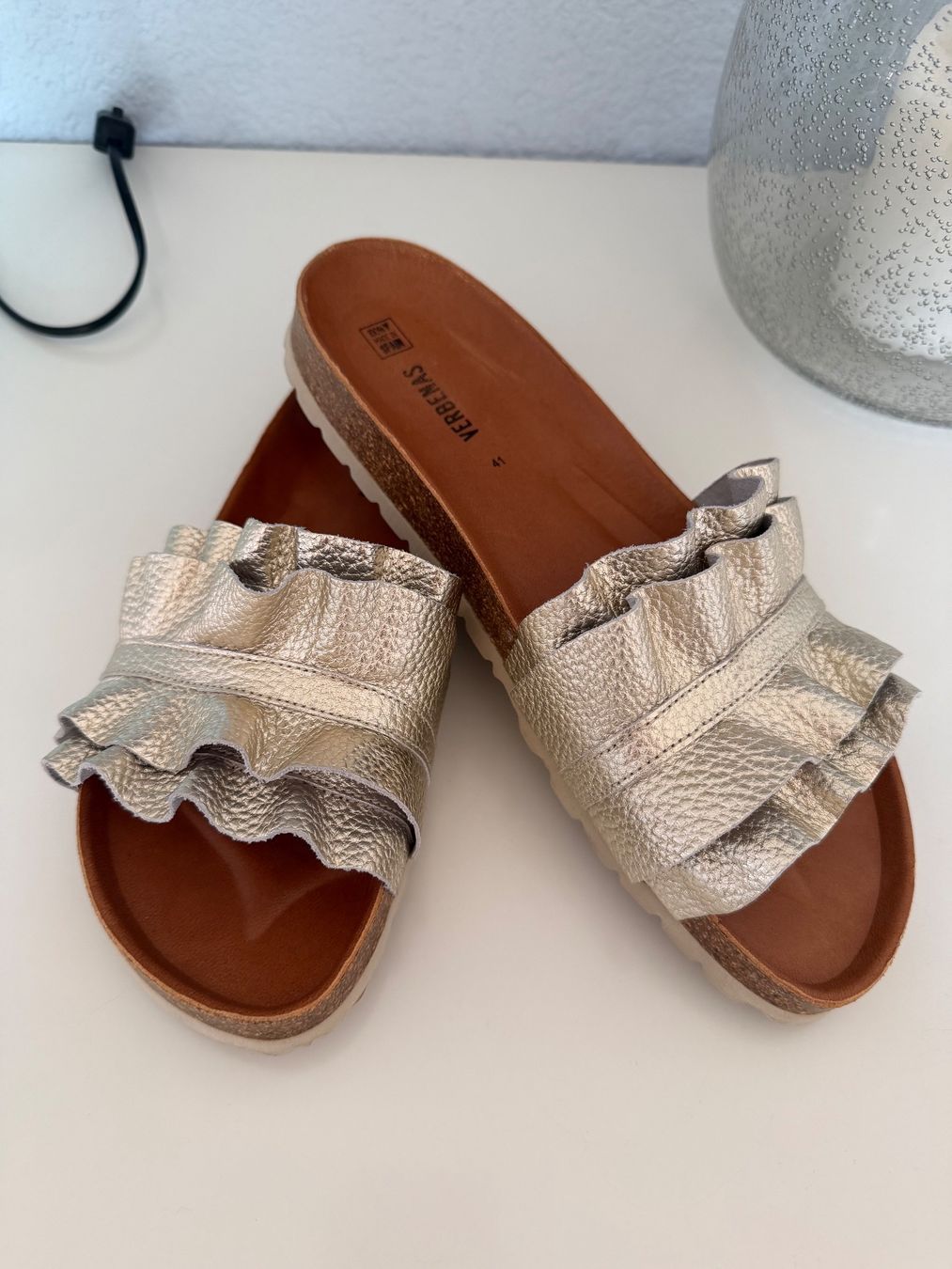 Chaussures femmes: Verbenas Pantoletten Gr 41 – D'occasion à Lohn SH par mathea