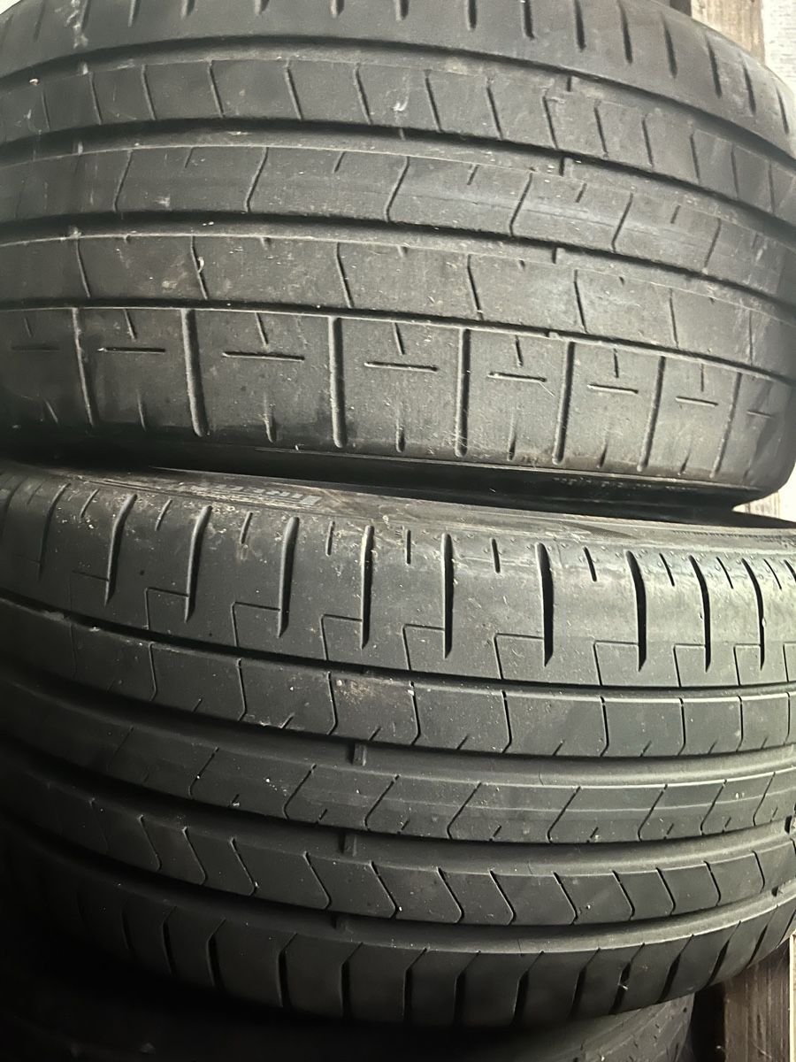 Pneus & Kompletträder: 235/35/19 Pirelli mit Montage 330.- – Gebraucht aus Möriken AG von duv_c6rr