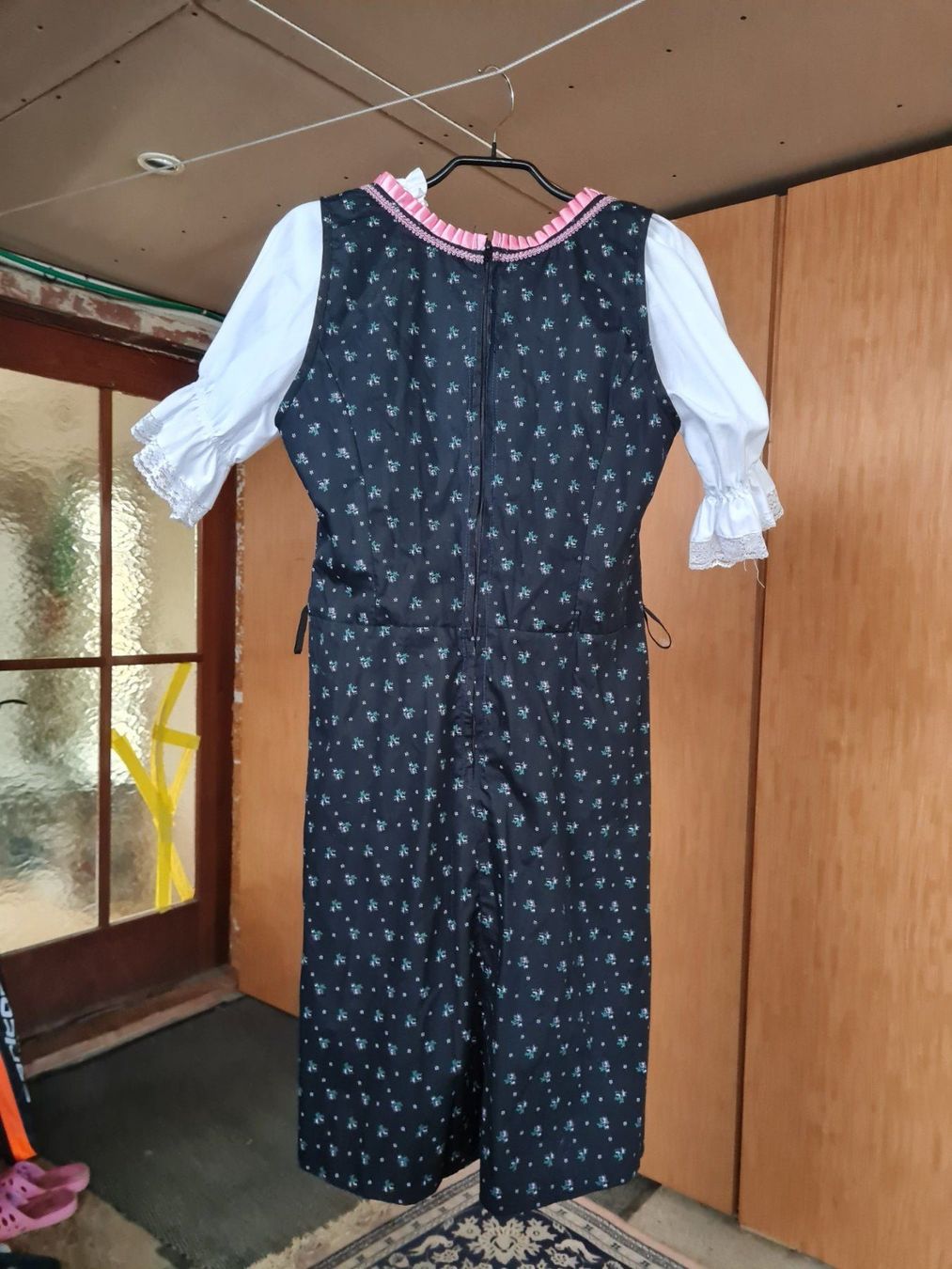 Kleider: Dirndl Set , Grösse S – Gebraucht aus Coeuve von Nelly2 2