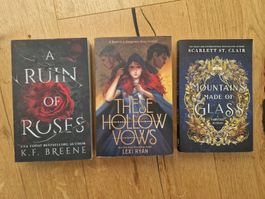 3 Fantasy-Romane auf Englisch