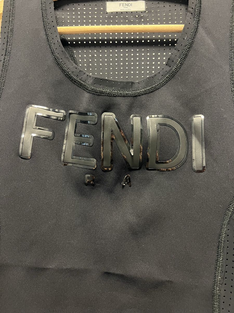 Fendi Top: Fendi sports top – Usato da Zürich venduto da son_f7qw 1