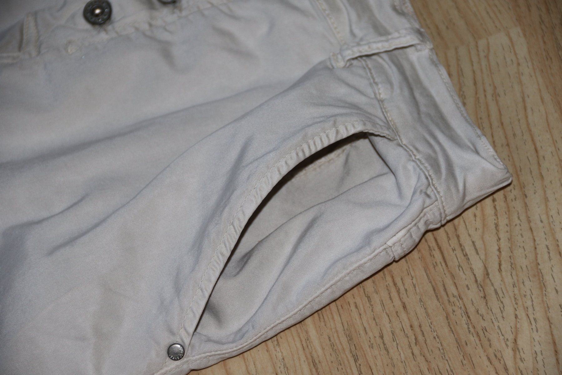 Pantaloni: Coole Sommerhose Gr.M – Usato da Oberwil-Lieli venduto da Svetlana28 3